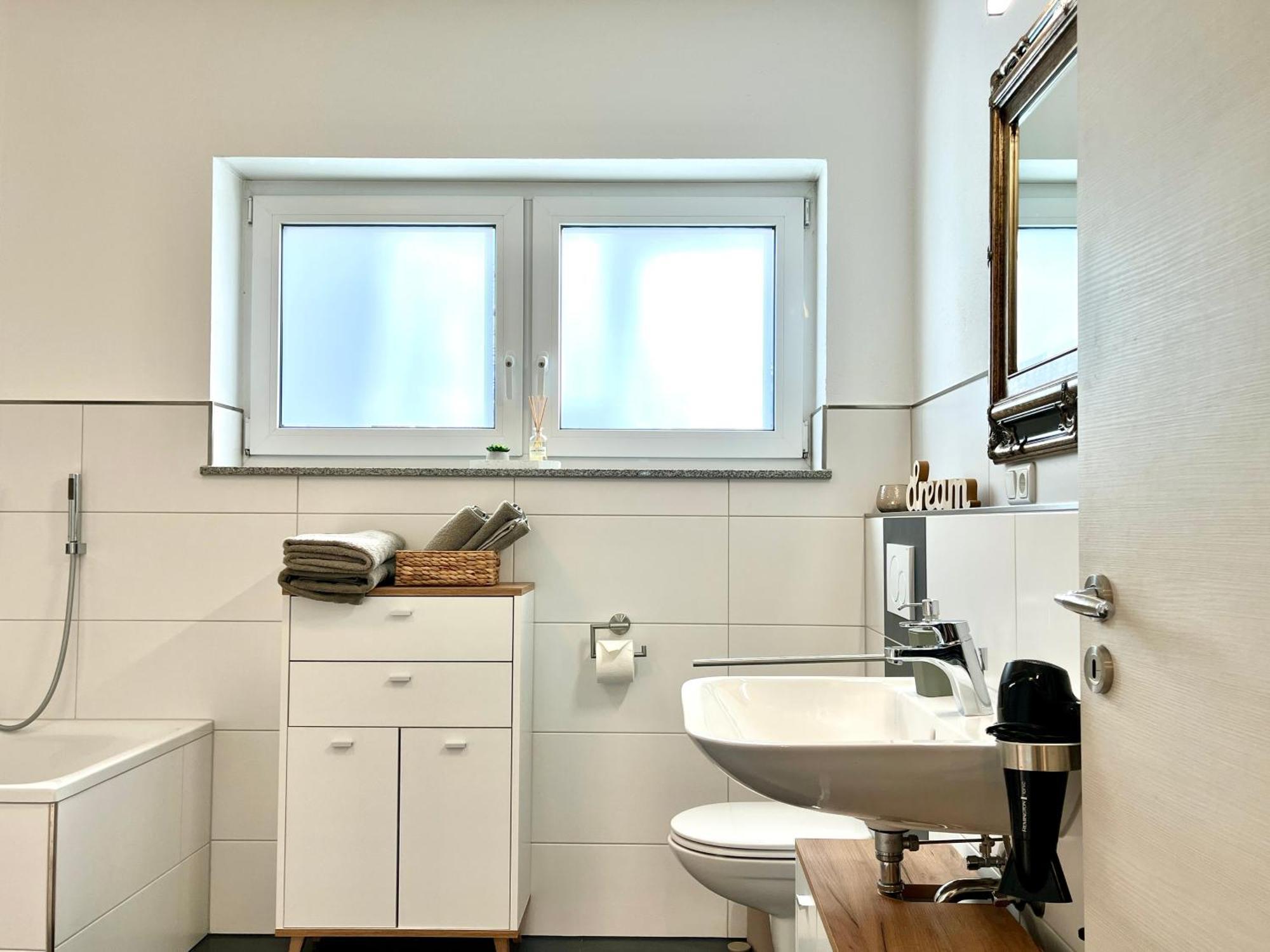 Ferienwohnung Moseltraum, 1-6 Pers, Mit 3 Schlafzimmer Und Panoramabalkon Mueden Bagian luar foto