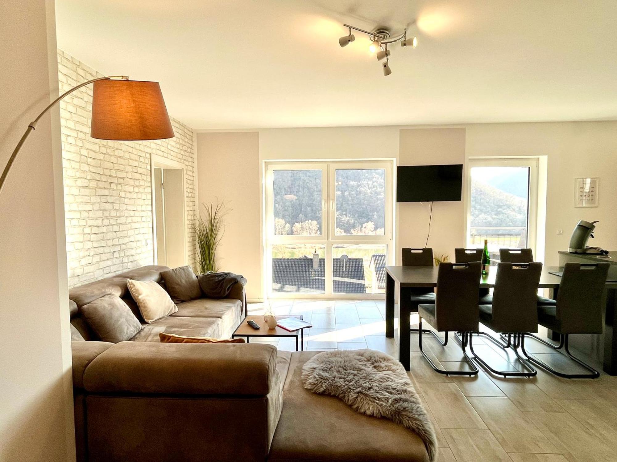 Ferienwohnung Moseltraum, 1-6 Pers, Mit 3 Schlafzimmer Und Panoramabalkon Mueden Bagian luar foto